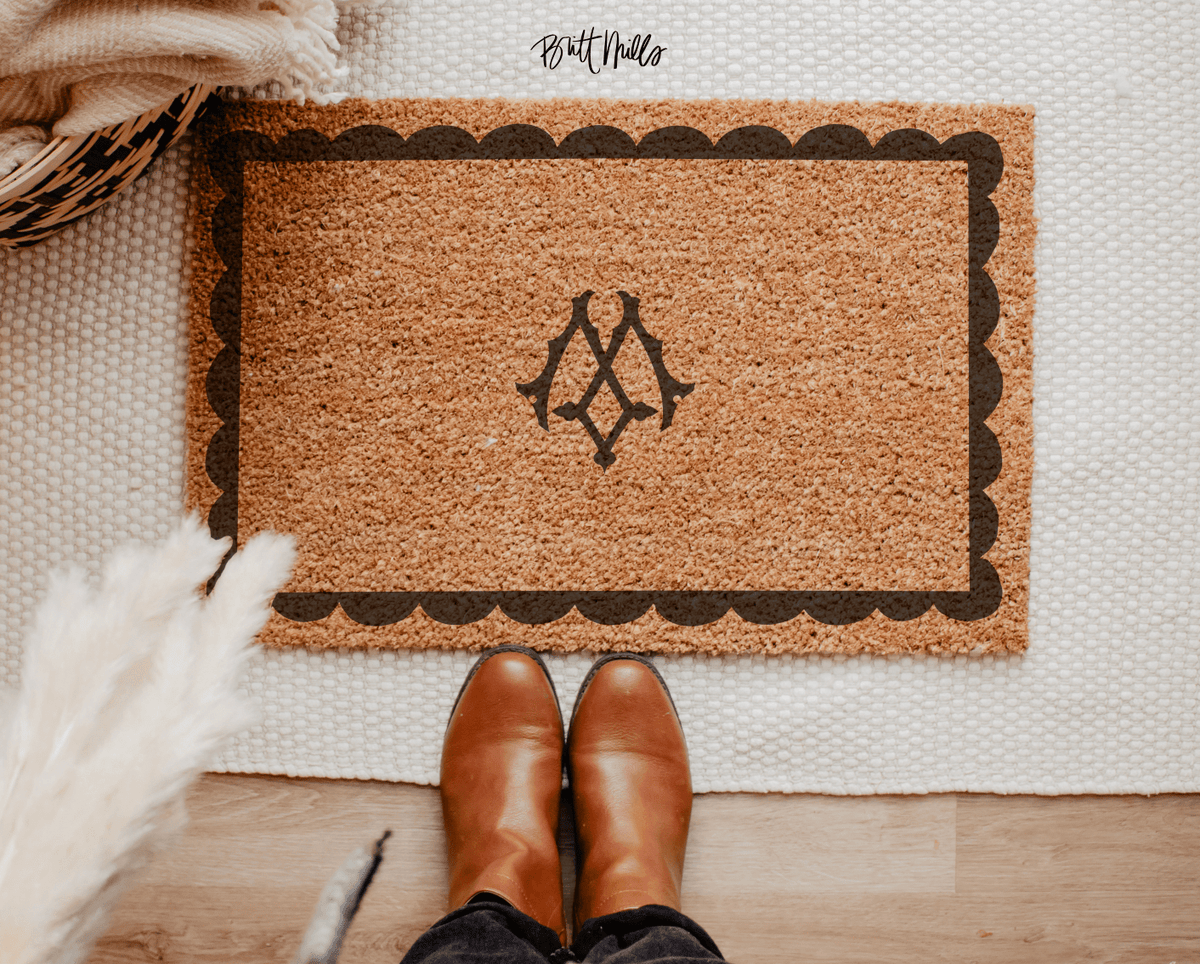 DoormatMonogrammed Scallop Doormat (Black)Britt Mills Design