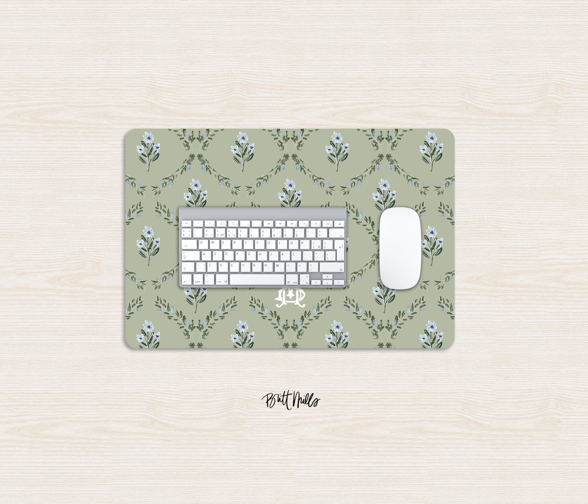 Zera Bloom Monogrammed Desk Mat – Small (18″ x 12″)
