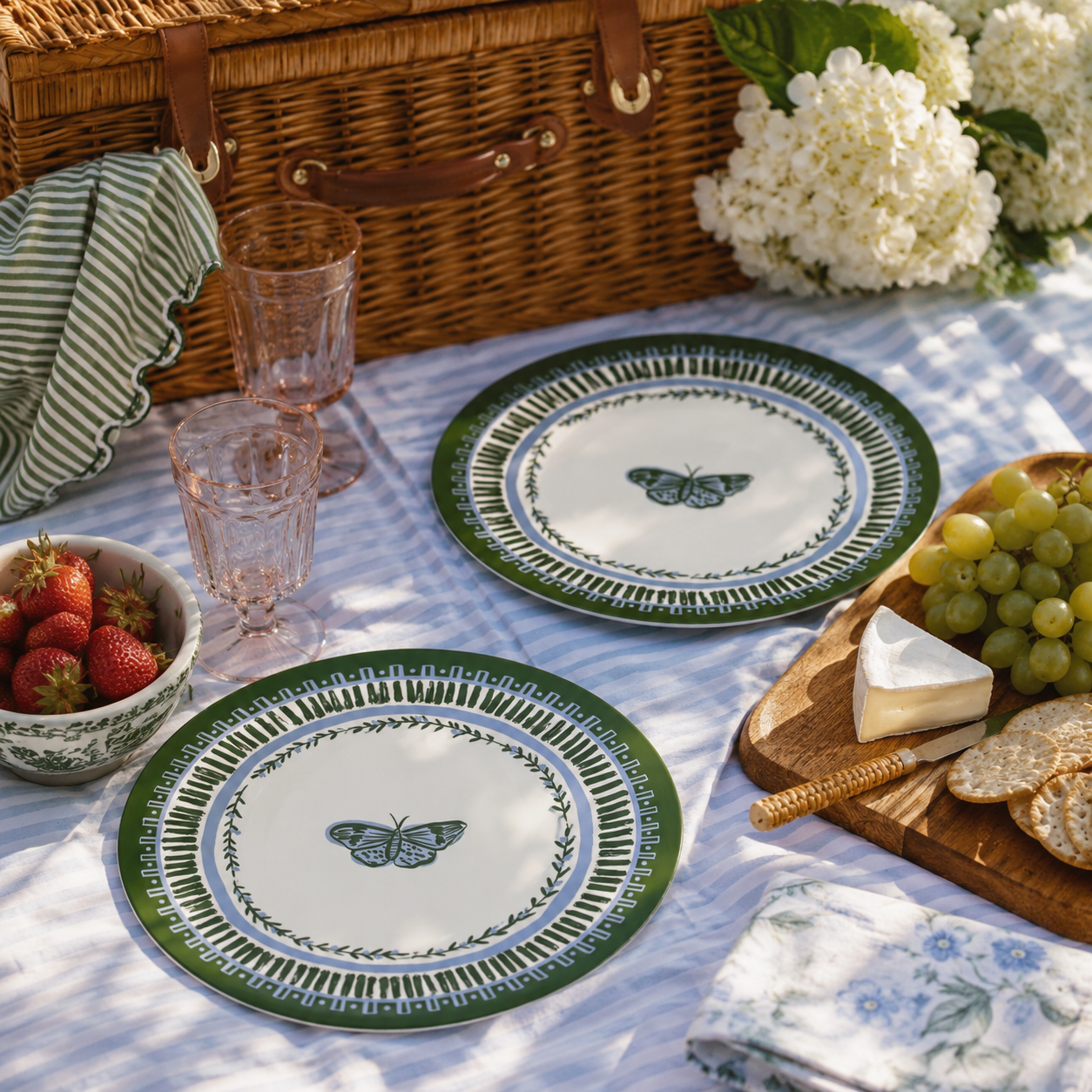 Roe Dinnerware Collection (Unbreakable and BPA-free)