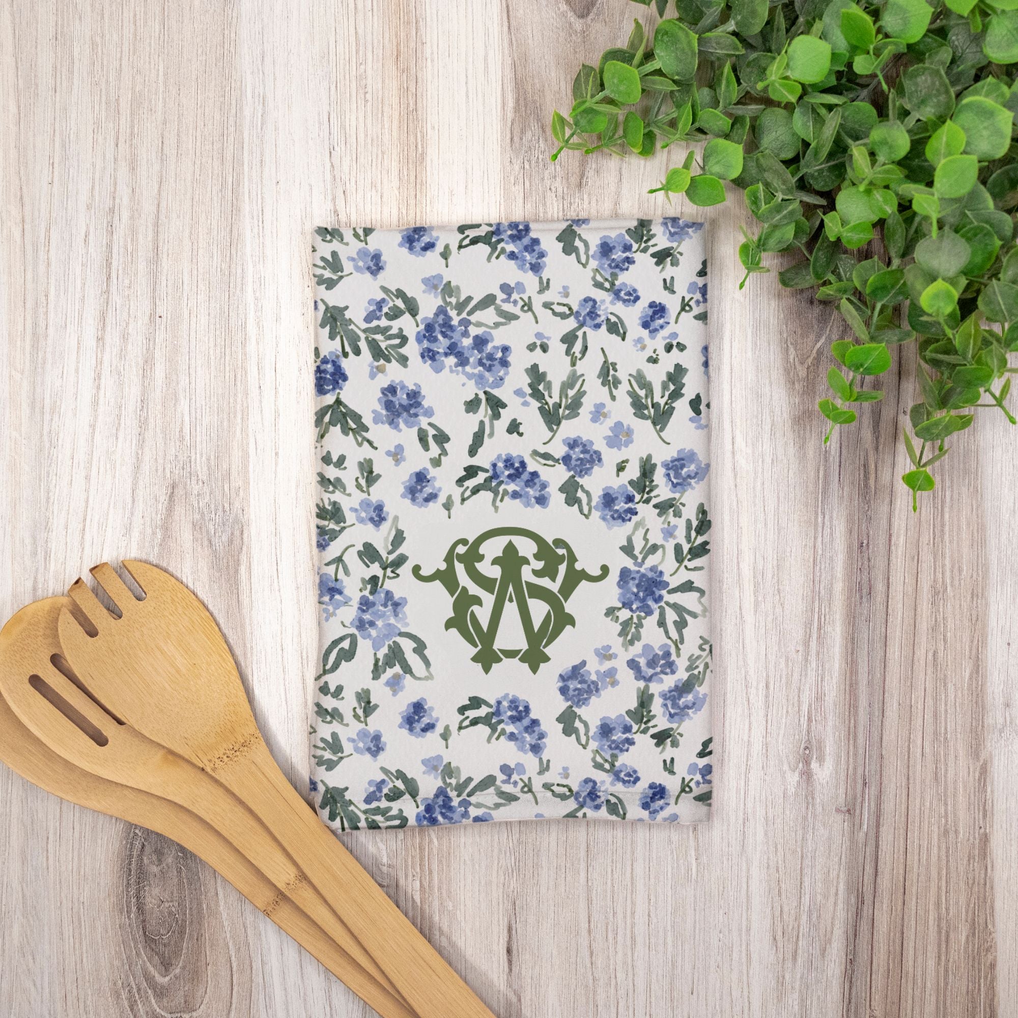 English Countryside Monogrammed Hostess Towel (Single)