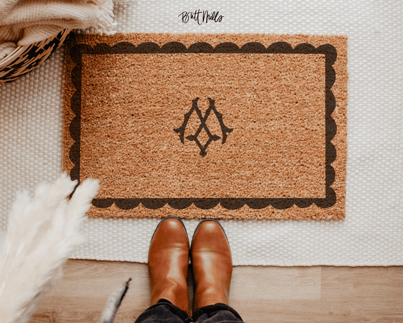 DoormatMonogrammed Scallop Doormat (Black)Britt Mills Design